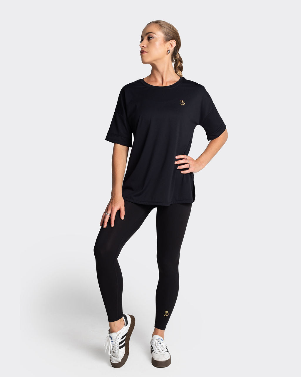 Modest ACTIVE Top